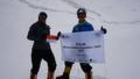 Thumbnail for NTU - NIE Everest Team Singapore at Lhotse face - 9
